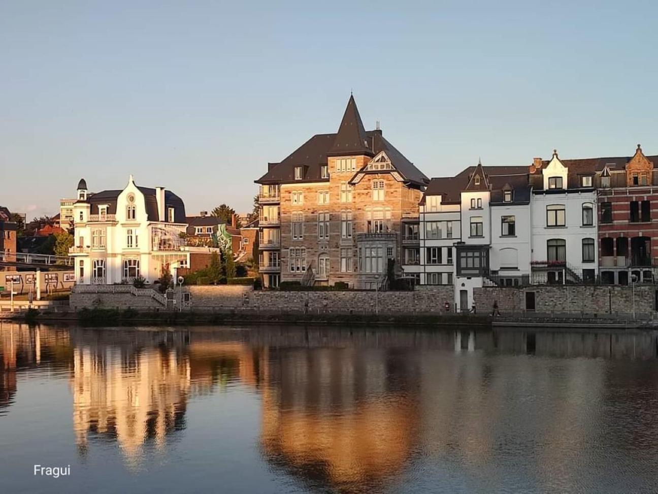 Sherlock'S Home - Guest House Namur Luaran gambar